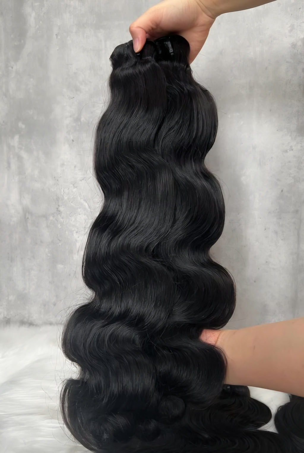 CABELLO ONDULADO PREMIUM CON COSTURA